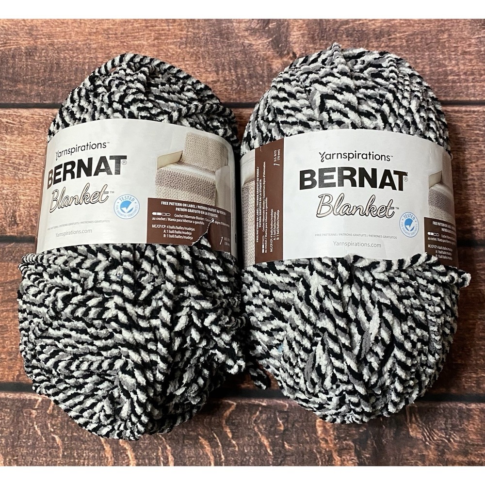 Bernat Blanket Inkwell Yarn (Lot  of 2) 10.5 oz/220 yds Weight 6 Super Bulky New